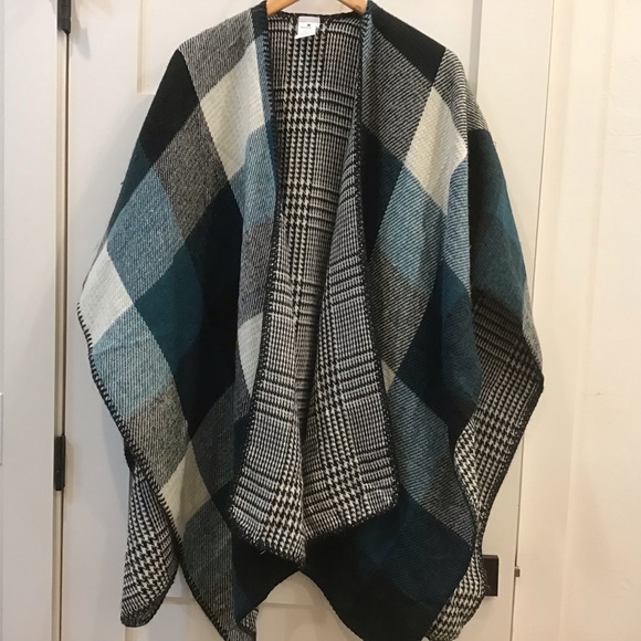 🖤 Woolrick Plaid Poncho – One Size – Black, Teal & White - Picture 4 of 6
